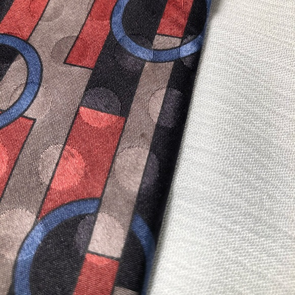Bugatti Tie - Picture 1 of 5